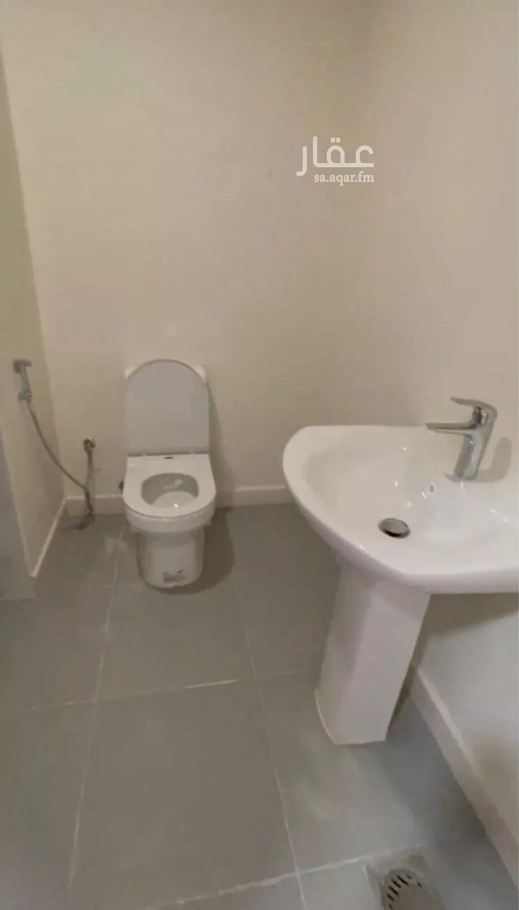 فيلا للإيجار في شارع زكريا الأنصاري, حي مطار الملك خالد الدولي, مدينة الرياض, منطقة الرياض صورة 5