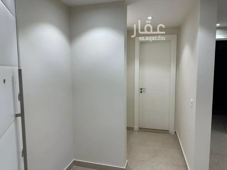 فيلا للبيع في شارع حيدرة بن علي, حي الرمال, مدينة الرياض, منطقة الرياض صورة 3
