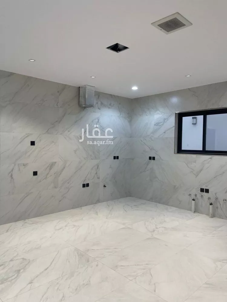 فيلا للبيع في شارع أبي الشيخ الأصبهاني, حي المهدية, مدينة الرياض, منطقة الرياض صورة 3