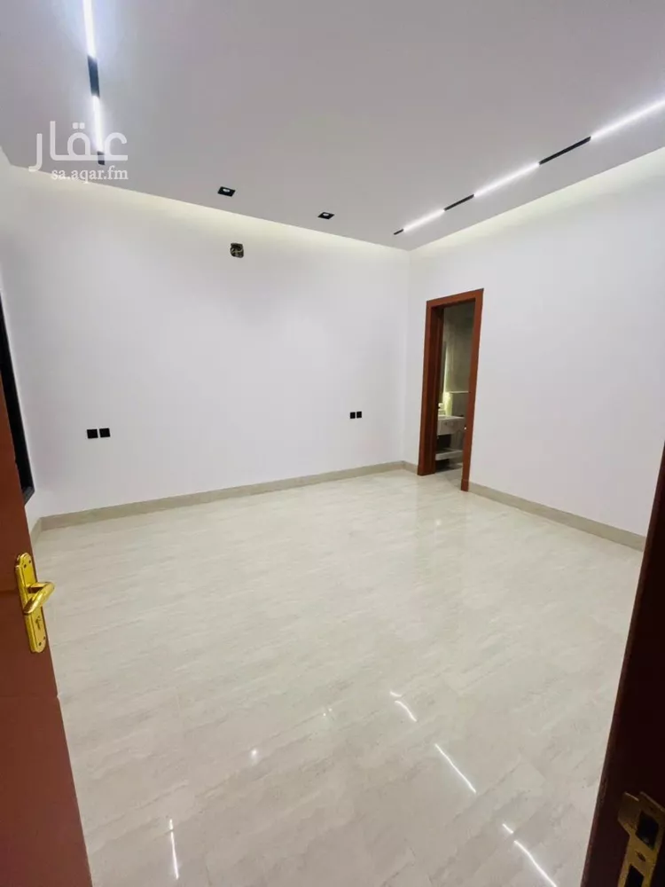 دور للبيع في شارع الأبشيهي, حي الرمال, مدينة الرياض, منطقة الرياض صورة 3