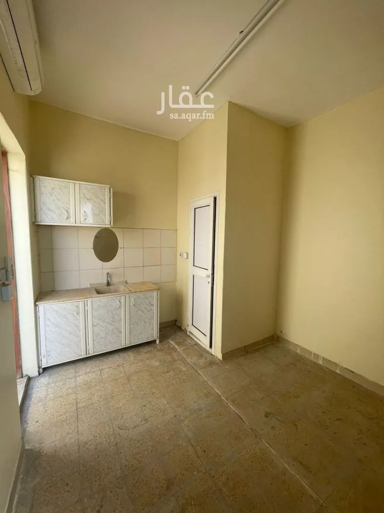 غرفة للإيجار في شارع عبدالله بن سعد السديري, حي النزهة, مدينة الرياض, منطقة الرياض صورة 4