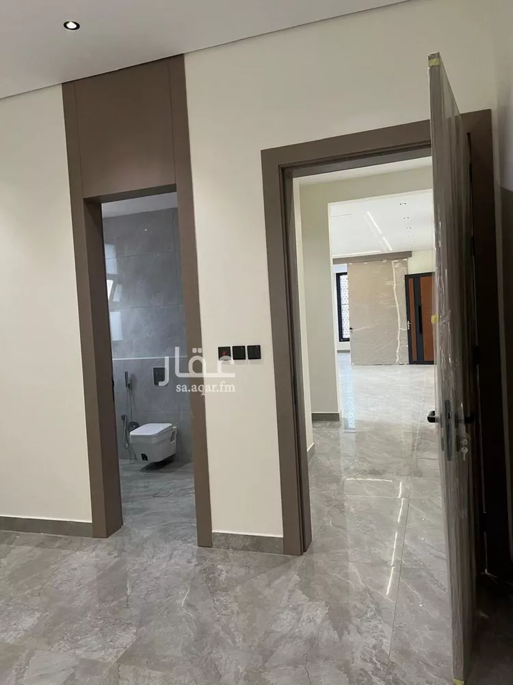 دور للبيع في شارع الصنوان, حي إشبيلية, مدينة الرياض, منطقة الرياض صورة 4