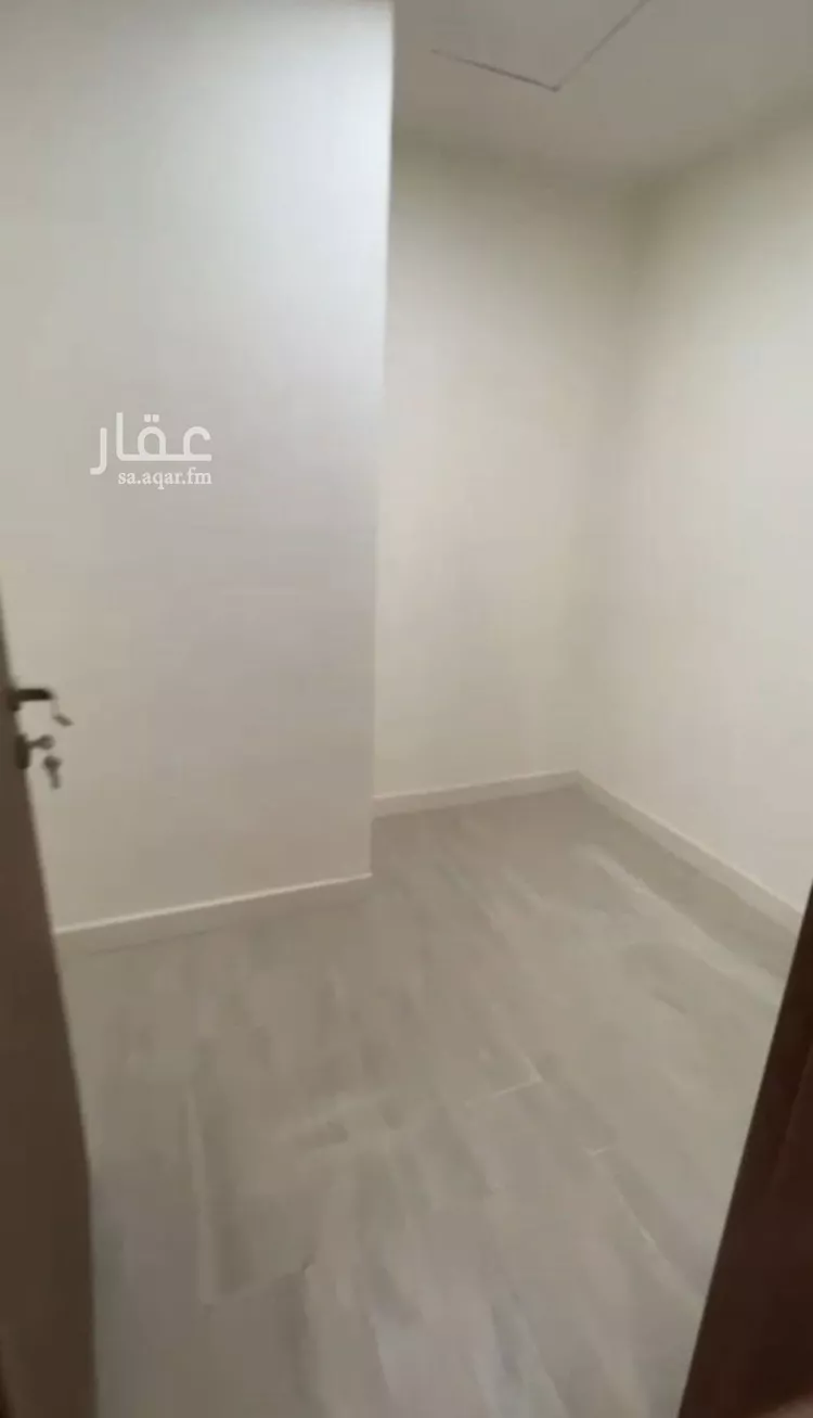 فيلا للإيجار في شارع زكريا الأنصاري, حي مطار الملك خالد الدولي, مدينة الرياض, منطقة الرياض
