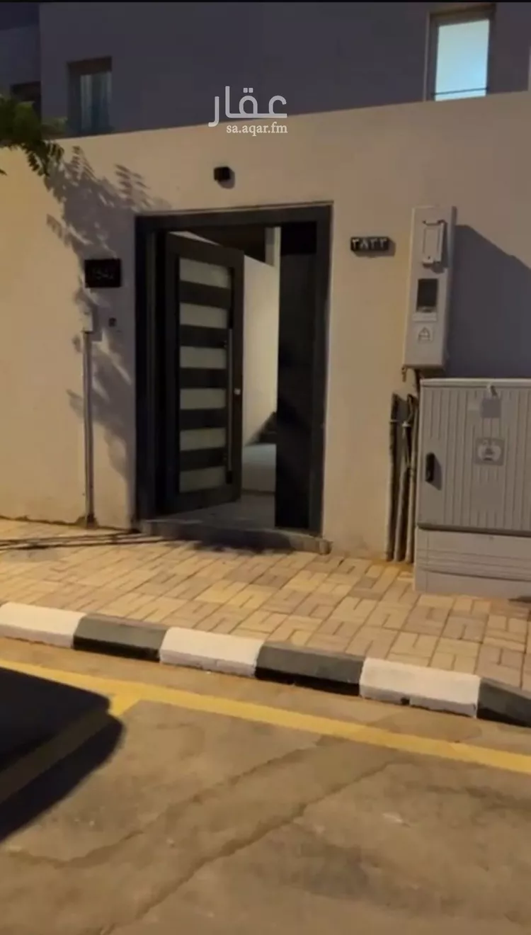 فيلا للإيجار في شارع زكريا الأنصاري, حي مطار الملك خالد الدولي, مدينة الرياض, منطقة الرياض صورة 4