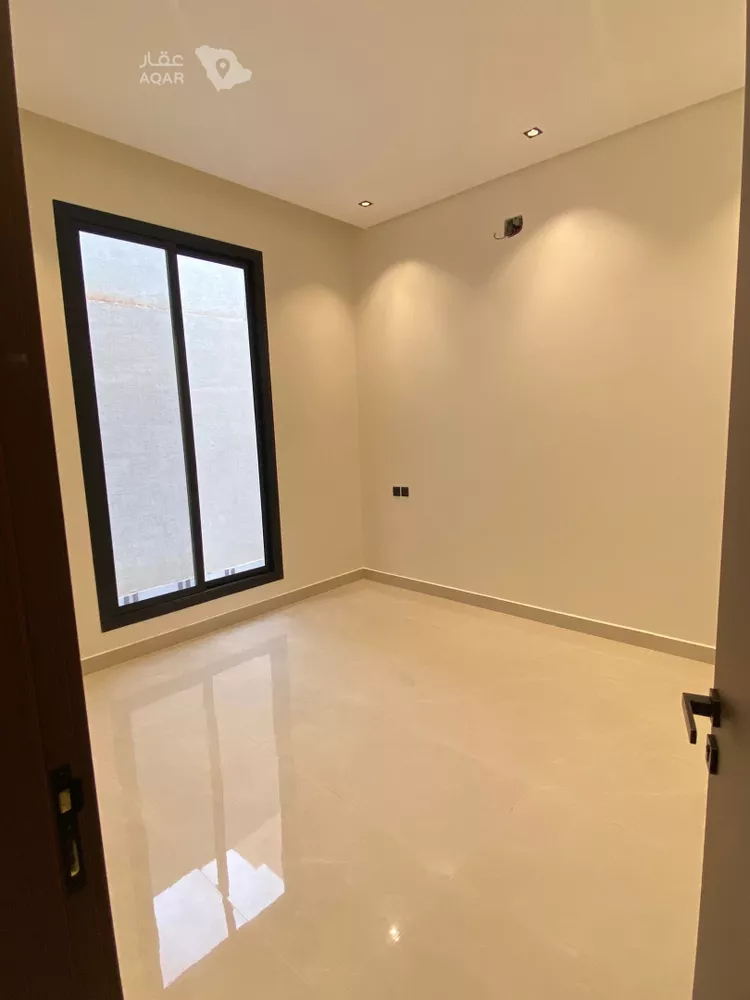 Floor for Sale in Riyadh As Saadah 10