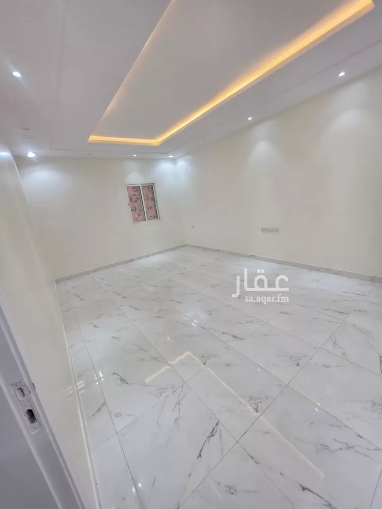Floor for Rent in Riyadh Al Qirawan