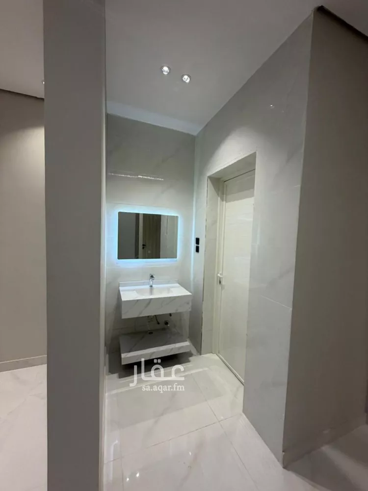 Villa for Sale in Ahad al Masarihah Abu Hajar 7