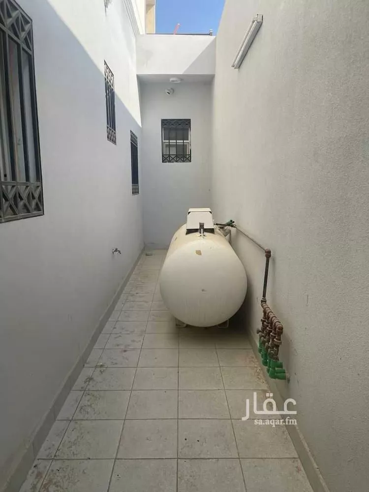 فيلا للإيجار في شارع محمد عارف الجاوي, حي طويق, مدينة الرياض, منطقة الرياض صورة 3