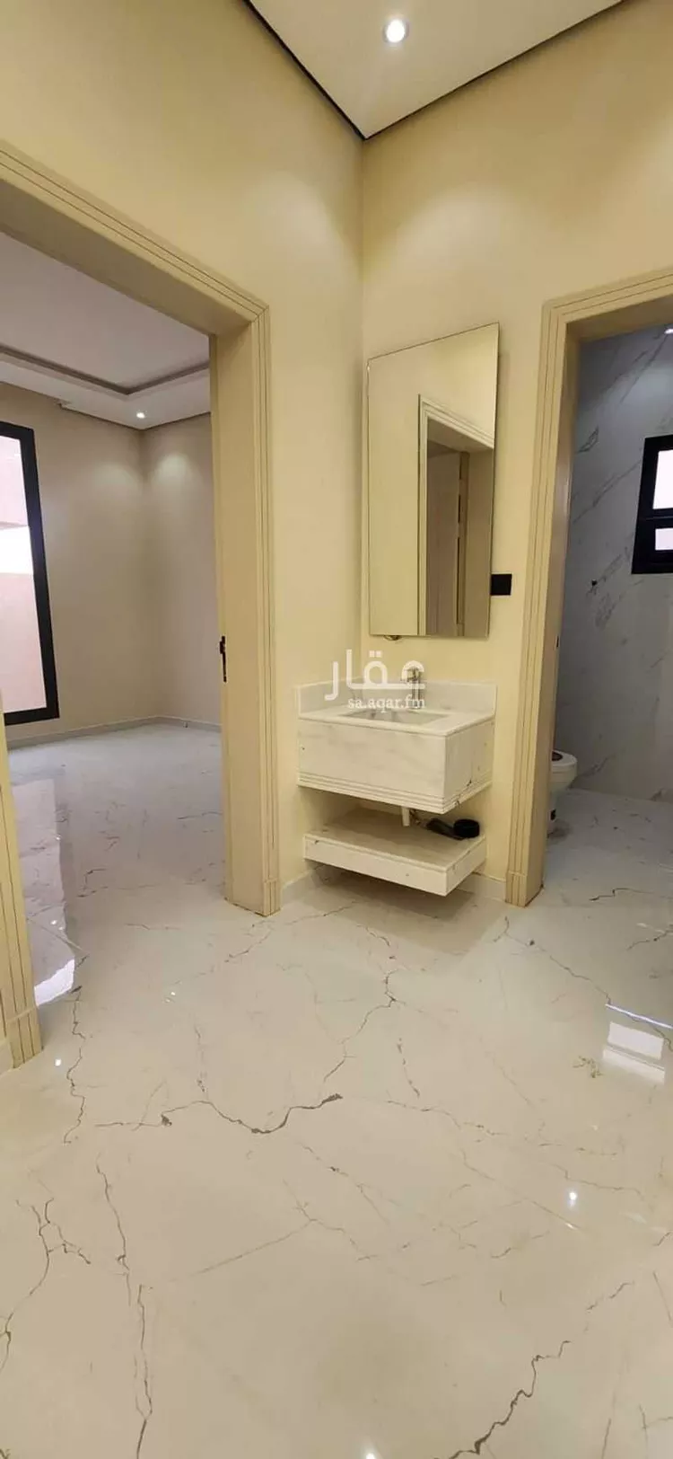 فيلا للبيع في شارع عبدالله الخليفي, حي العزيزية, مدينة الرياض, منطقة الرياض 10