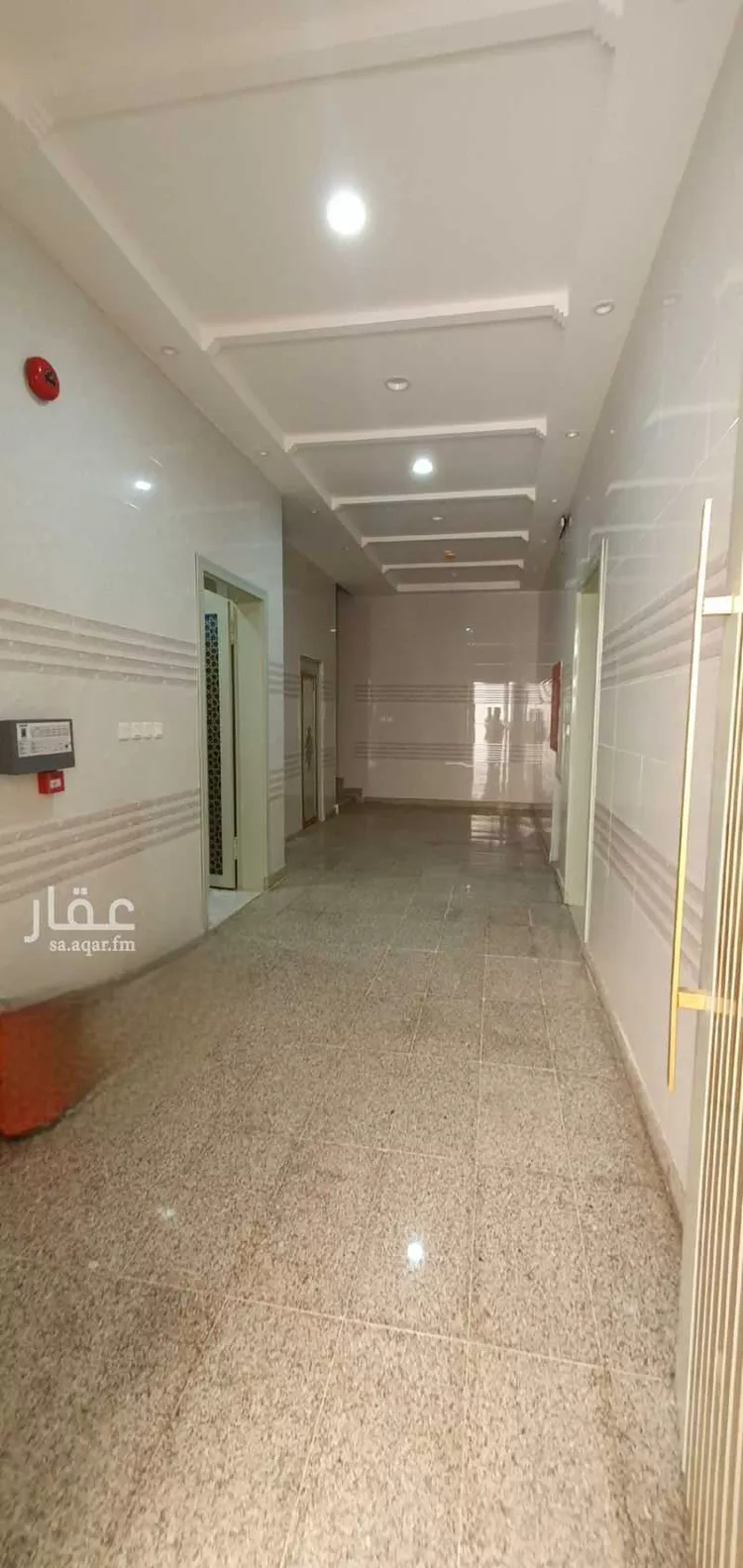 عمارة للإيجار في شارع نهاوند, حي العزيزية, مدينة الرياض, منطقة الرياض صورة 3