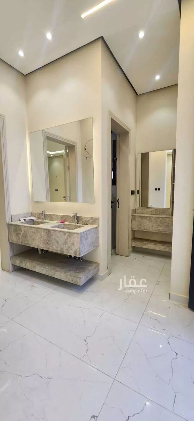 فيلا للبيع في شارع عبدالله الخليفي, حي العزيزية, مدينة الرياض, منطقة الرياض 13