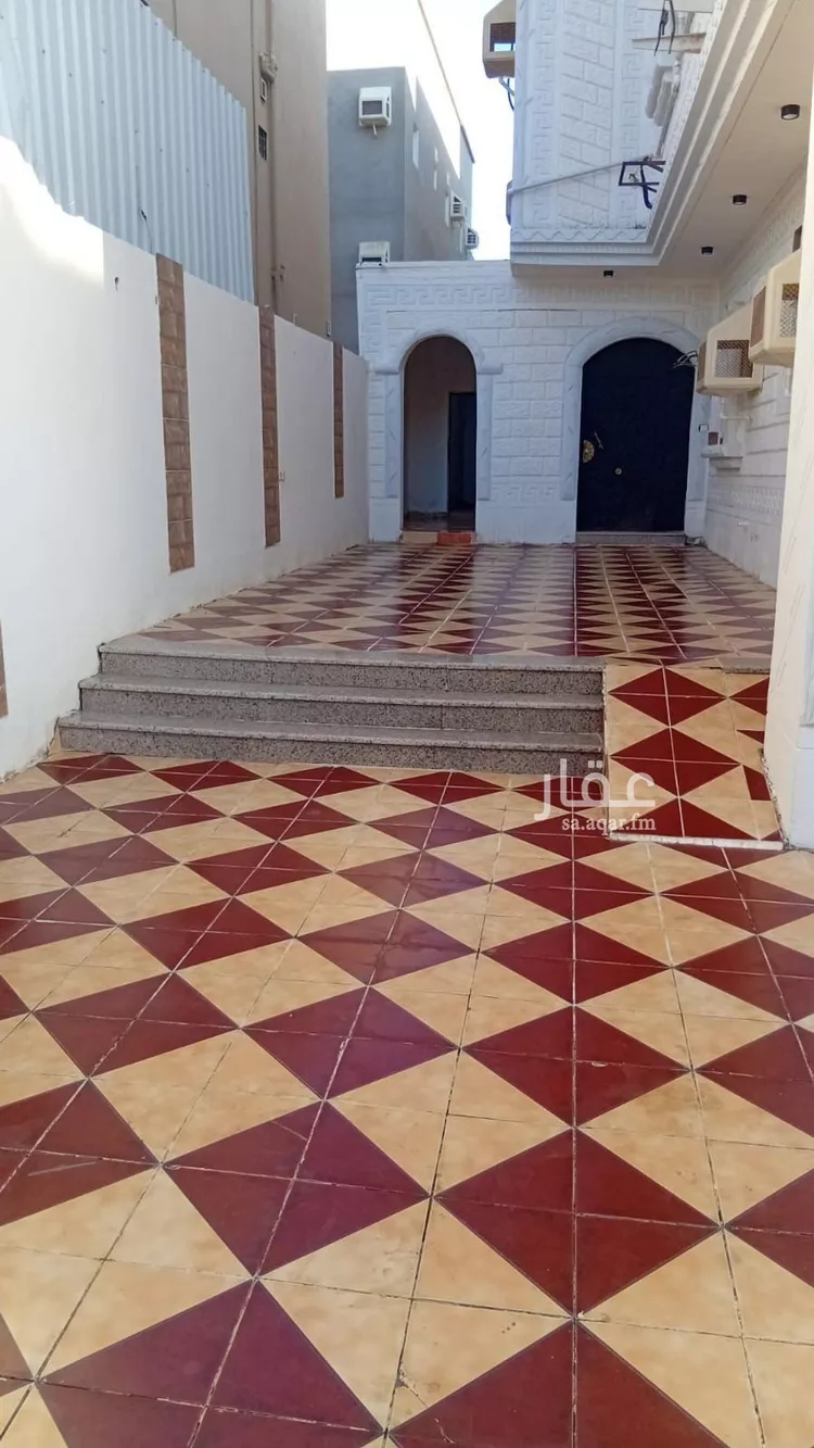 عمارة للإيجار في شارع ابن محمد الفهري, حي الحمدانية, مدينة جدة, منطقة مكة المكرمة 1 صورة