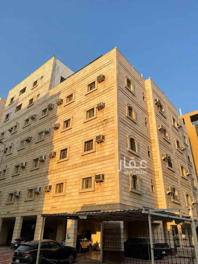 فيلا للبيع في شارع حنيفة ابو حزيم, حي النزهة, مدينة جدة, منطقة مكة المكرمة صورة 4