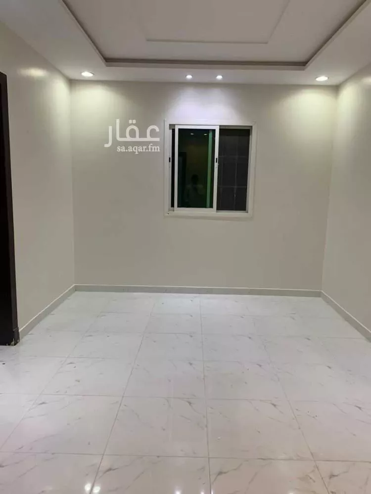 فيلا للإيجار في شارع أحمد بن بركة, حي الرمال, مدينة الرياض, منطقة الرياض