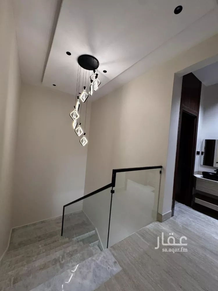 فيلا للبيع في شارع خلف بن معدان, حي بدر, مدينة الرياض, منطقة الرياض صورة 2