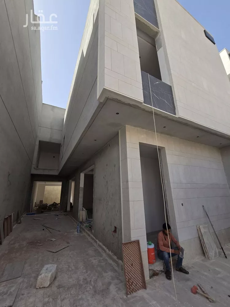 فيلا للبيع في شارع أبي طالب الكرخي, حي الخليج, مدينة الرياض, منطقة الرياض صورة 2