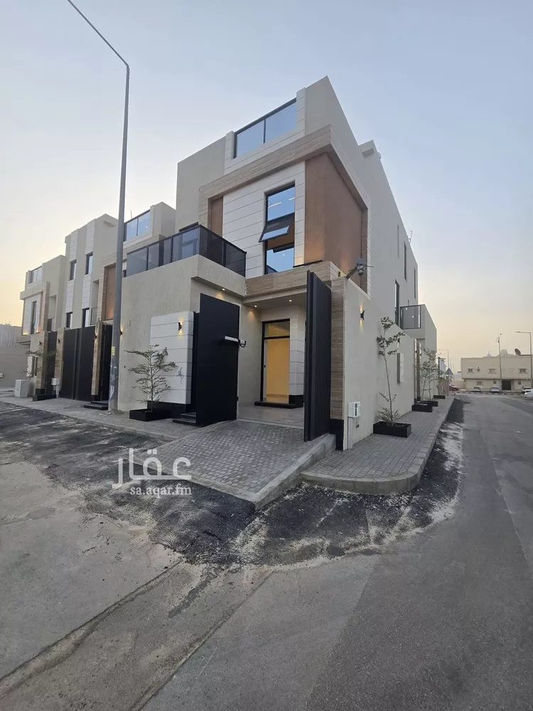 فيلا للبيع في شارع الحرفين, حي اليرموك, مدينة الرياض, منطقة الرياض 1 صورة