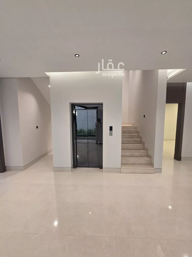 فيلا للبيع في شارع ابن عبدالقاهر, حي العارض, مدينة الرياض, منطقة الرياض صورة 4