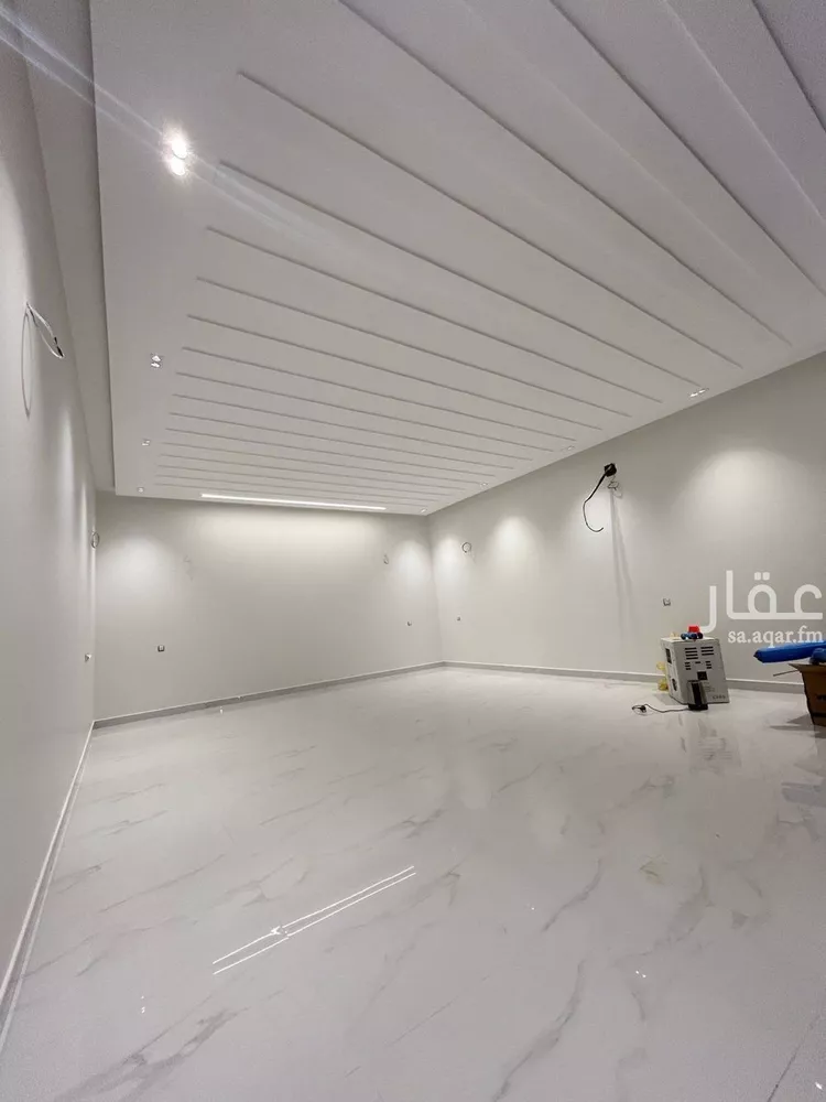 فيلا للبيع في شارع التبريزي, حي المهدية, مدينة الرياض, منطقة الرياض