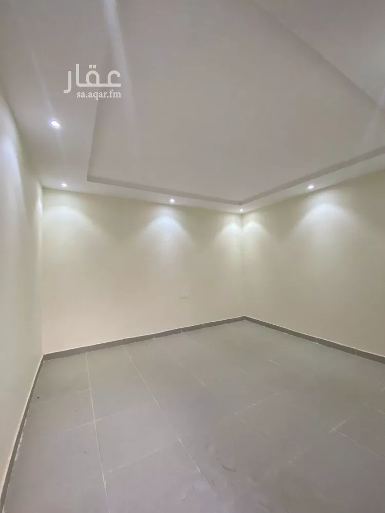 عمارة للإيجار في شارع الإمام النسائي, حي الرمال, مدينة الرياض, منطقة الرياض