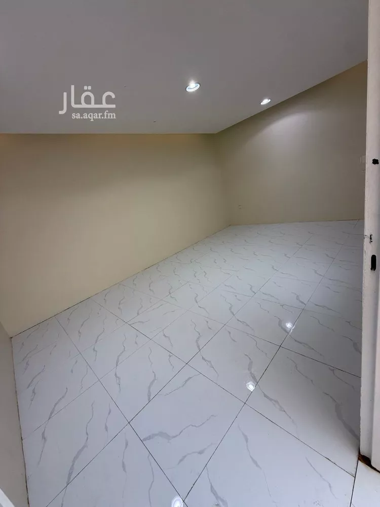 عمارة للإيجار في شارع إبراهيم بن ميسرة, حي الرمال, مدينة الرياض, منطقة الرياض صورة 2