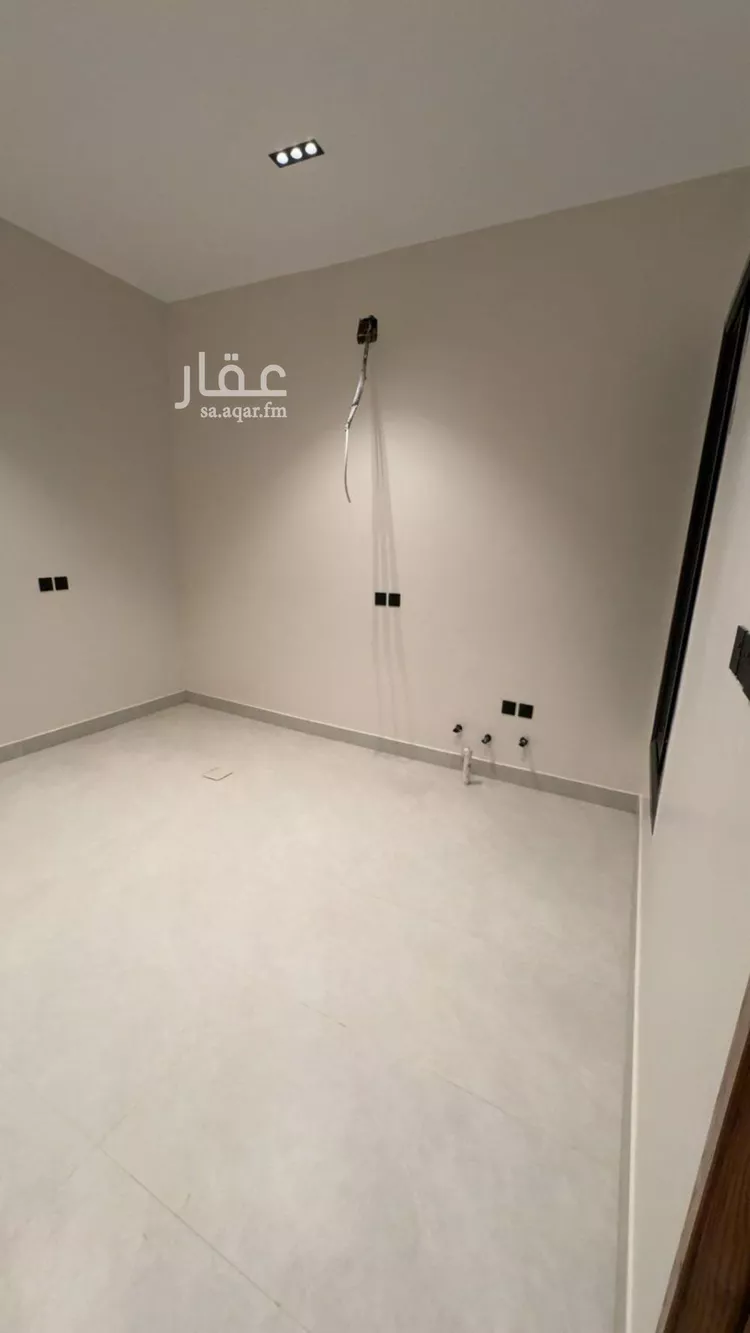 فيلا للإيجار في شارع ابي الحسن علي, حي الرمال, مدينة الرياض, منطقة الرياض 1 صورة