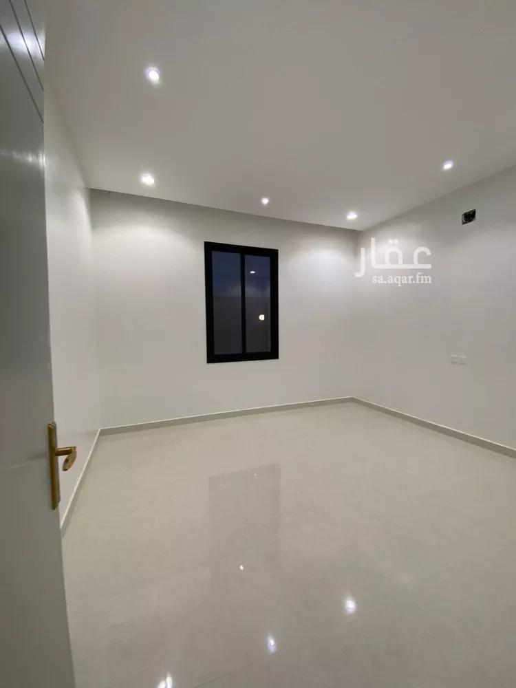 فيلا للبيع في شارع أبي العز الحبشي, حي المرجان, مدينة الرياض, منطقة الرياض صورة 2