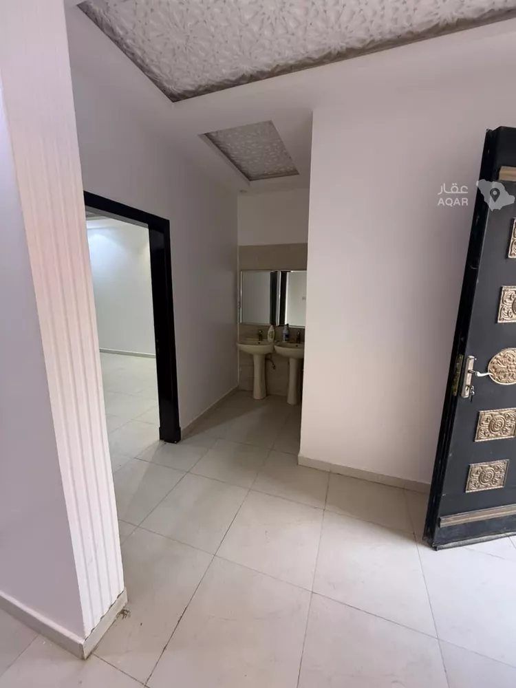 Floor for Rent in Riyadh Ar Rimal 6