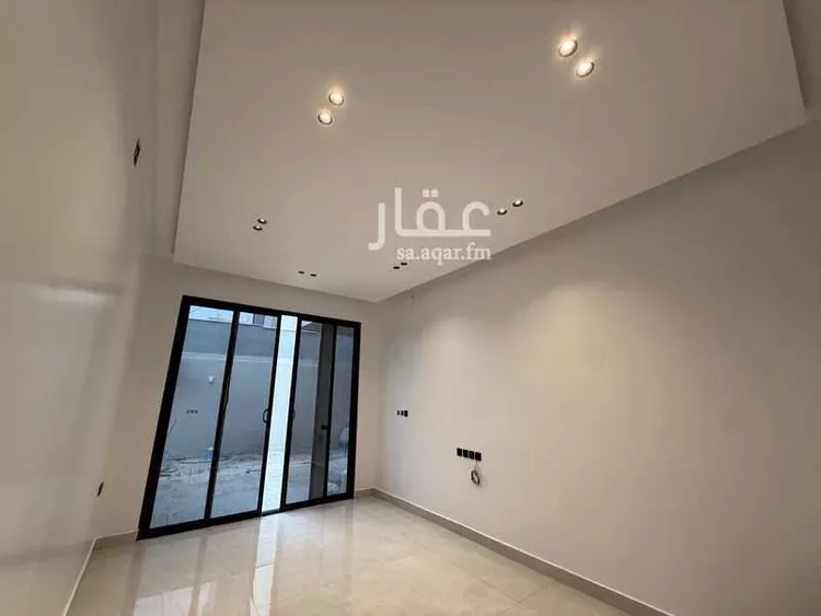 دور للبيع في شارع عثمان الرويني ، حي الشرق ، الرياض ، منطقة الرياض 1 صورة