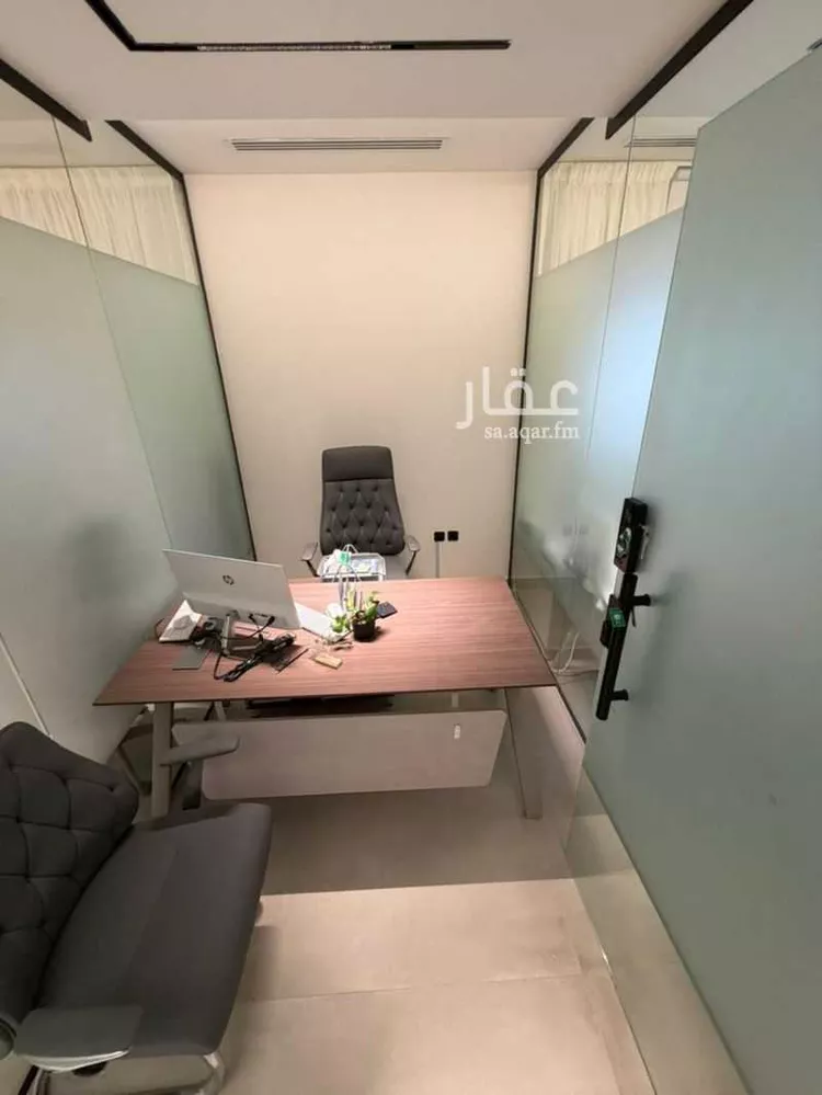 مكتب تجاري للإيجار في شارع سعود بن عبدالعزيز بن محمد الفرعي, حي التعاون, مدينة الرياض, منطقة الرياض صورة 4