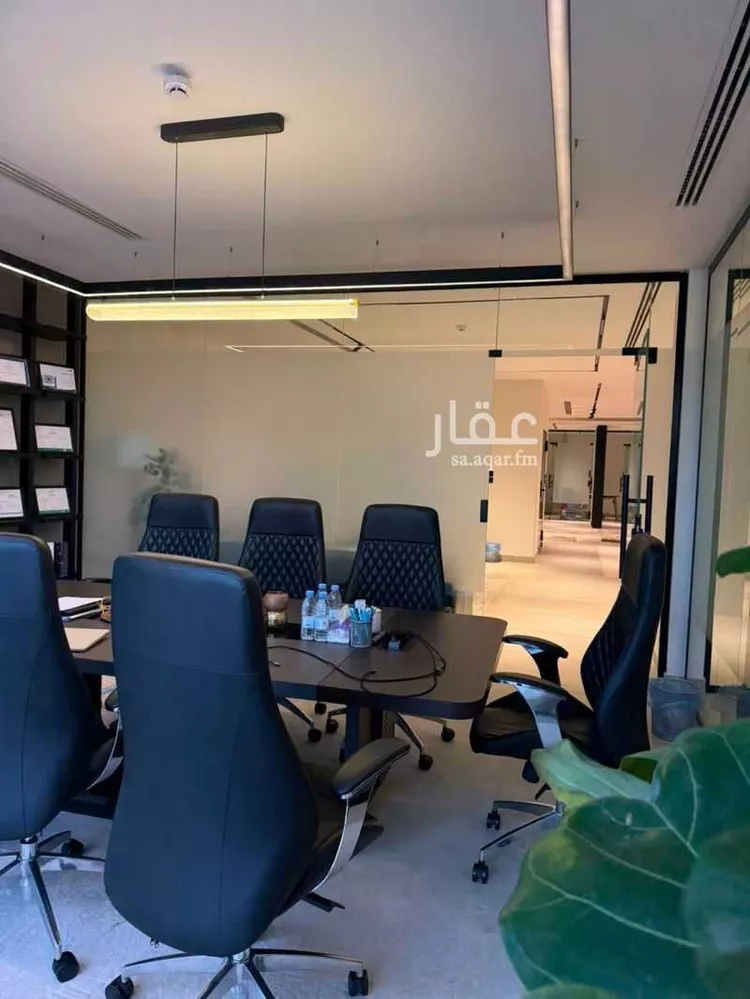 مكتب تجاري للإيجار في شارع سعود بن عبدالعزيز بن محمد الفرعي, حي التعاون, مدينة الرياض, منطقة الرياض 18