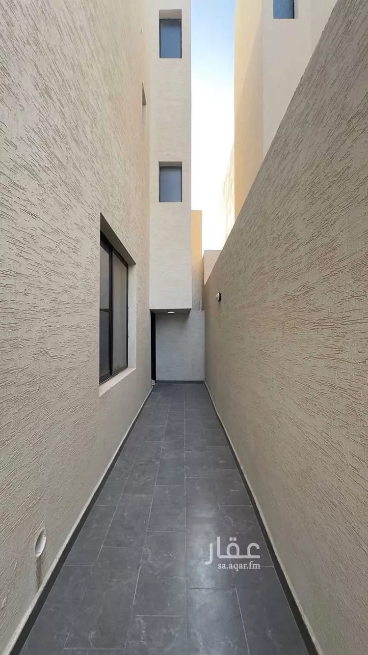 Floor for Sale in Riyadh Ash Sharq 11