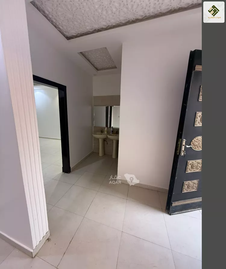 Floor for Rent in Riyadh Ar Rimal 5