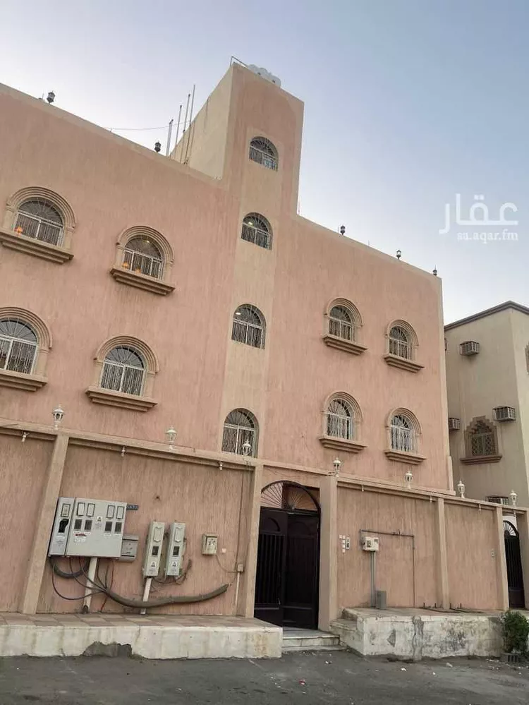 عمارة للبيع في شارع رشيد الفارسي الانصاري, حي الربيع, مدينة خميس مشيط, منطقة عسير صورة 2