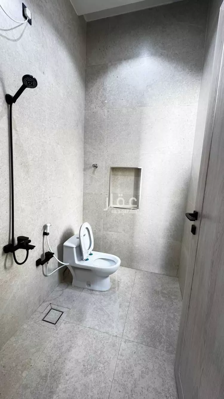 شقة للإيجار في شارع الملك عبد العزيز ، حي الشفاء ، حفر الباطن ، حفر الباطن