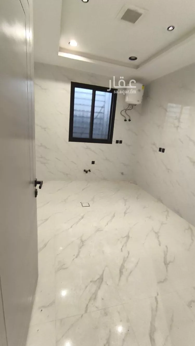 دور للبيع في شارع الإمام مسلم , حي بدر, مدينة الرياض, منطقة الرياض صورة 3