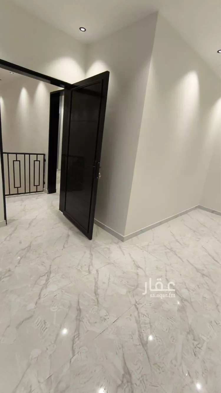 دور للبيع في شارع الإمام مسلم , حي بدر, مدينة الرياض, منطقة الرياض صورة 2