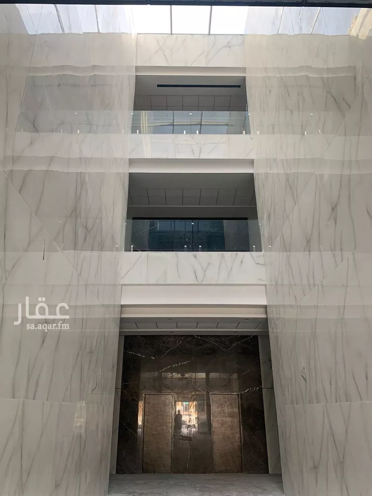 عمارة للإيجار في شارع  سعود ابن فيصل, حي العقيق, مدينة الرياض, منطقة الرياض صورة 4