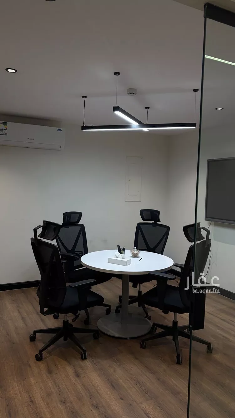 مكتب تجاري للإيجار في شارع سعود ابن عبدالعزيز ابن محمد, حي التعاون, مدينة الرياض, منطقة الرياض صورة 4