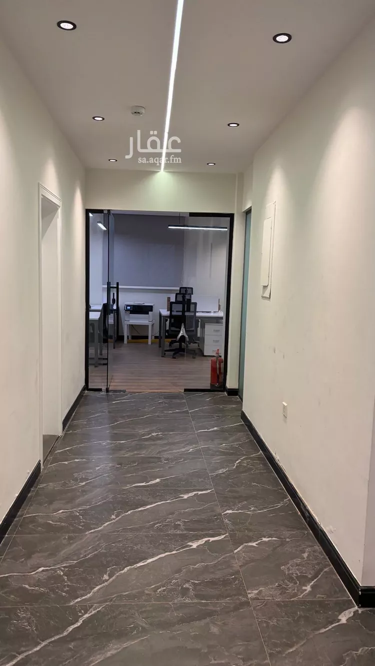 مكتب تجاري للإيجار في شارع سعود ابن عبدالعزيز ابن محمد, حي التعاون, مدينة الرياض, منطقة الرياض صورة 5