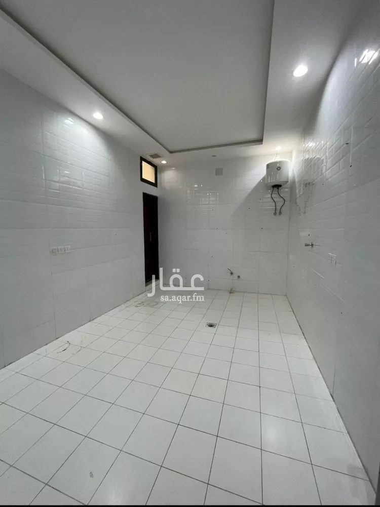 فيلا للإيجار في شارع عبدالرحمن بن هرمز, حي الرمال, مدينة الرياض, منطقة الرياض صورة 3