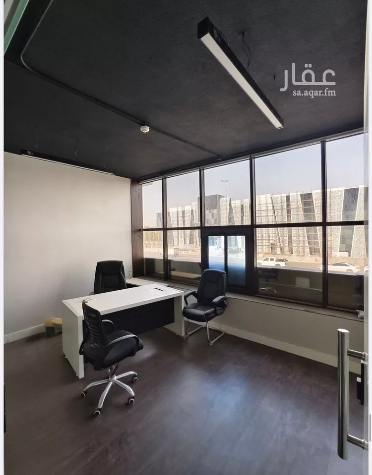 مكتب تجاري للإيجار في شارع طريق الثمامة, حي الصحافة, مدينة الرياض, منطقة الرياض صورة 2
