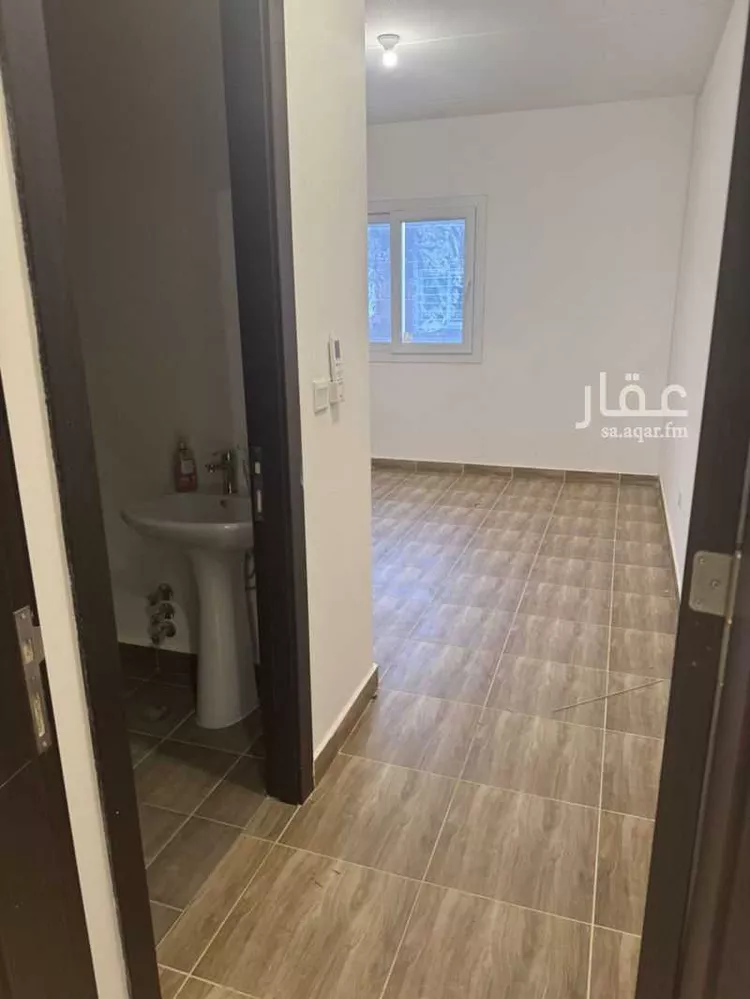 فيلا للإيجار في شارع محمد بن مروان, حي مطار الملك خالد الدولي, مدينة الرياض, منطقة الرياض صورة 4