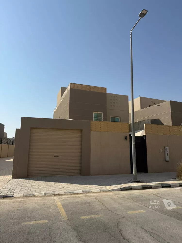 فيلا للإيجار في شارع شمس الدين الشافعي, حي مطار الملك خالد الدولي, مدينة الرياض, منطقة الرياض