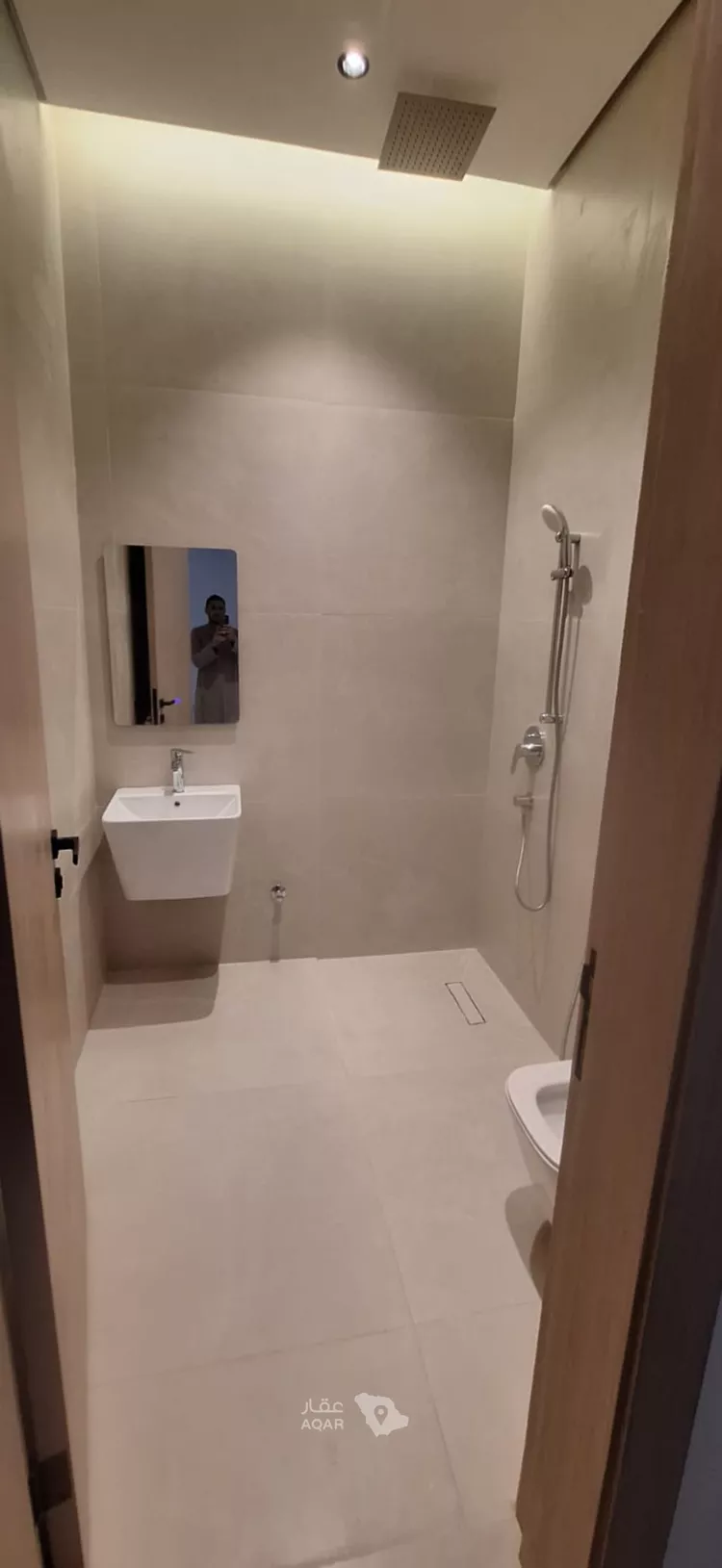 Floor for Rent in Riyadh Al Arid 6