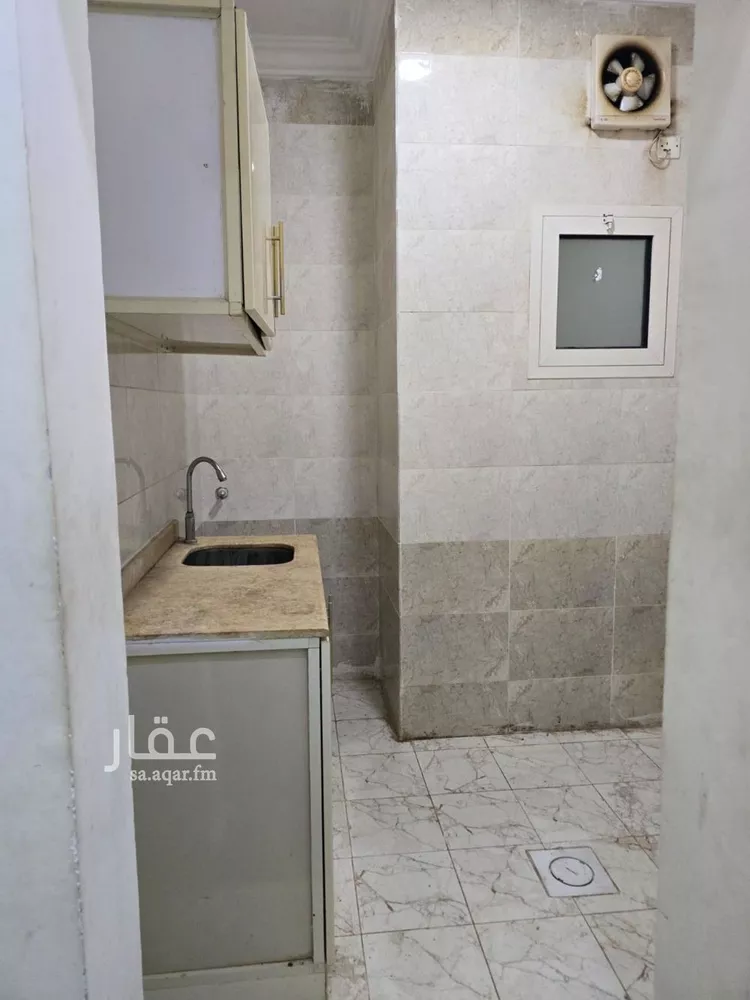 شقة للإيجار في شارع ام الغزلان, حي الصفاء, مدينة جازان, منطقة جازان صورة 2