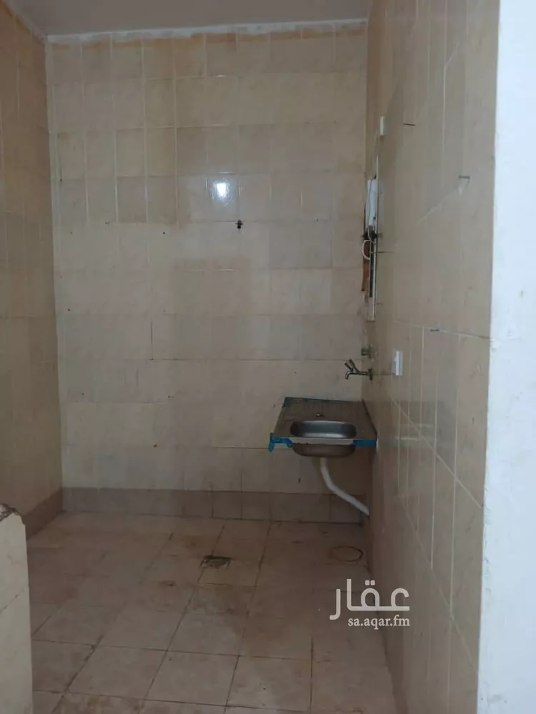 شقة للإيجار في شارع ابن القيم, حي السويس 1, مدينة جازان, منطقة جازان صورة 2
