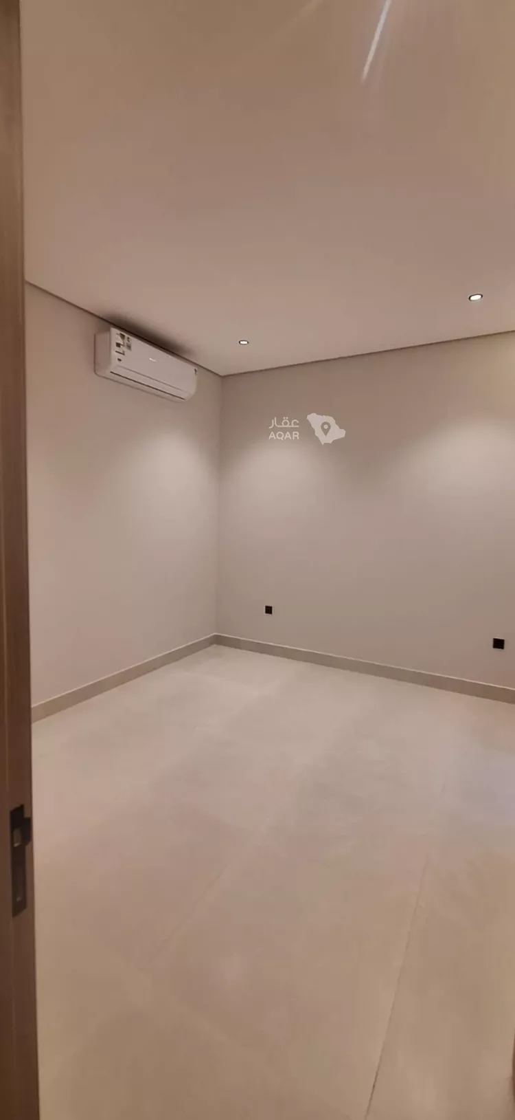 Floor for Rent in Riyadh Al Arid 7