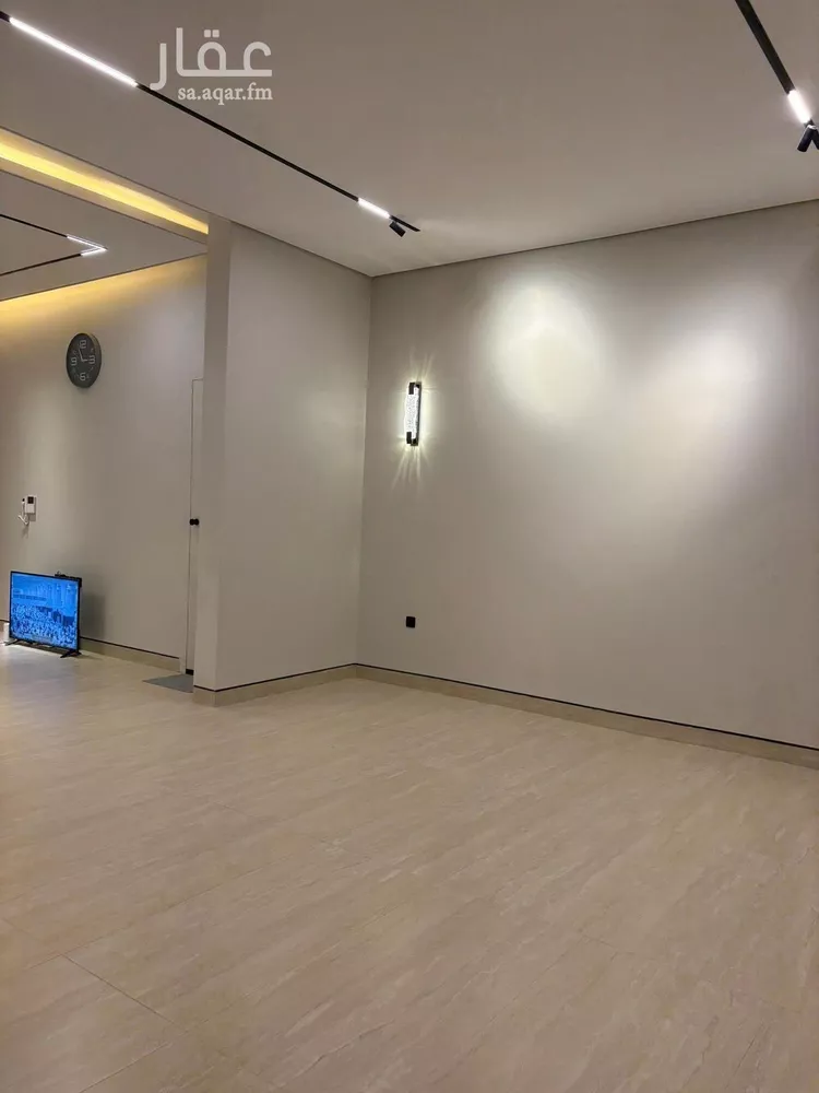 Floor for Sale in Riyadh Al Arid