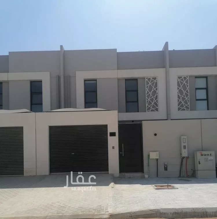 فيلا للبيع في شارع يحيى الوراق, حي مطار الملك خالد الدولي, مدينة الرياض, منطقة الرياض
